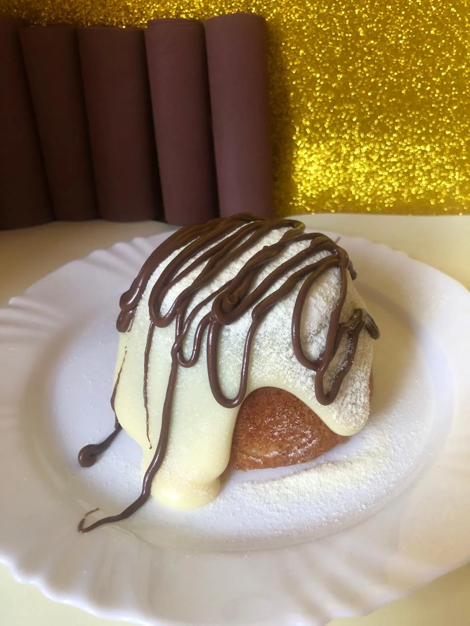 Dessert transformation before MenuPhotoAI enhancement